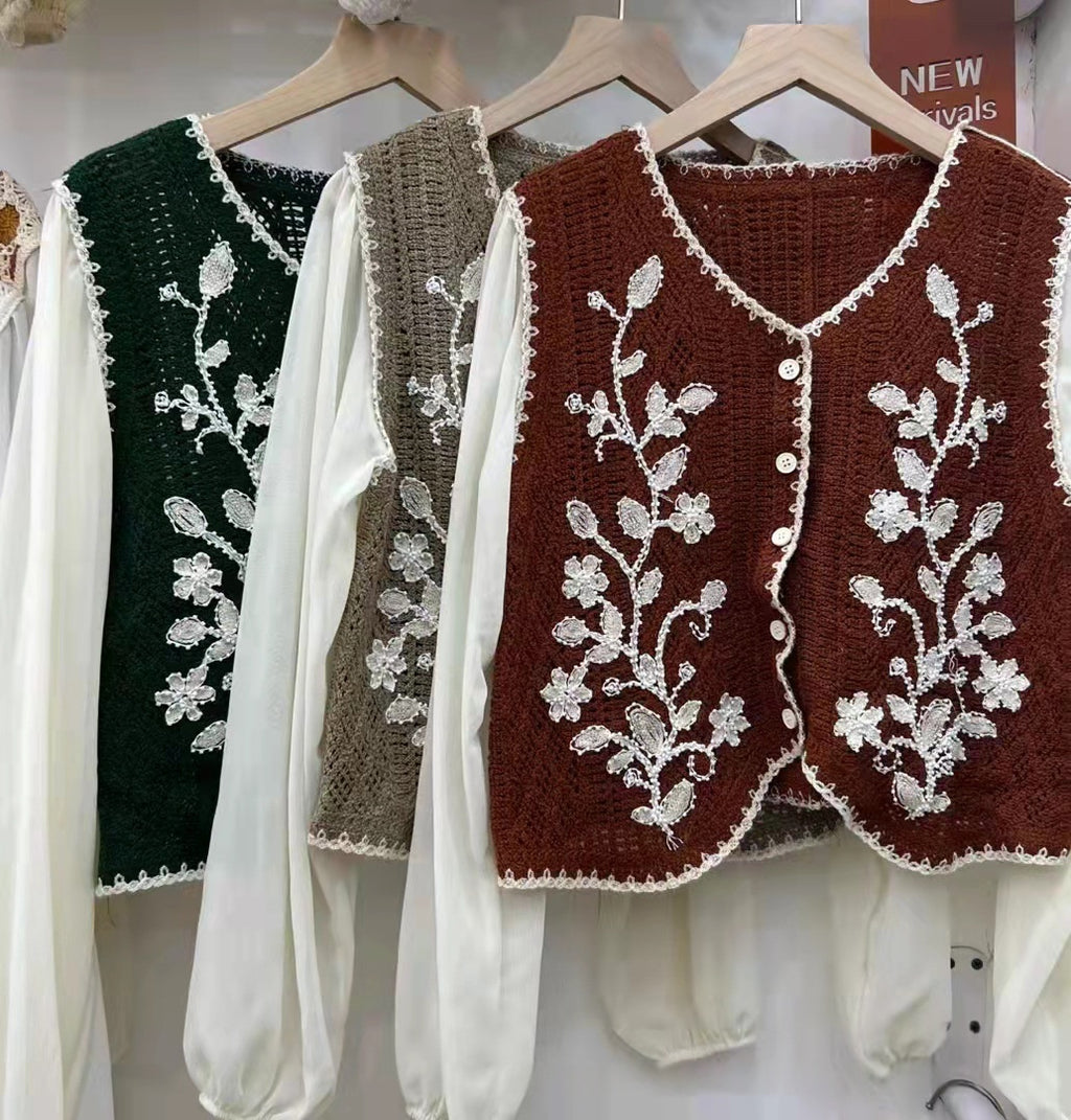 Women's Retro V-Neck Embroidered All-Match Top